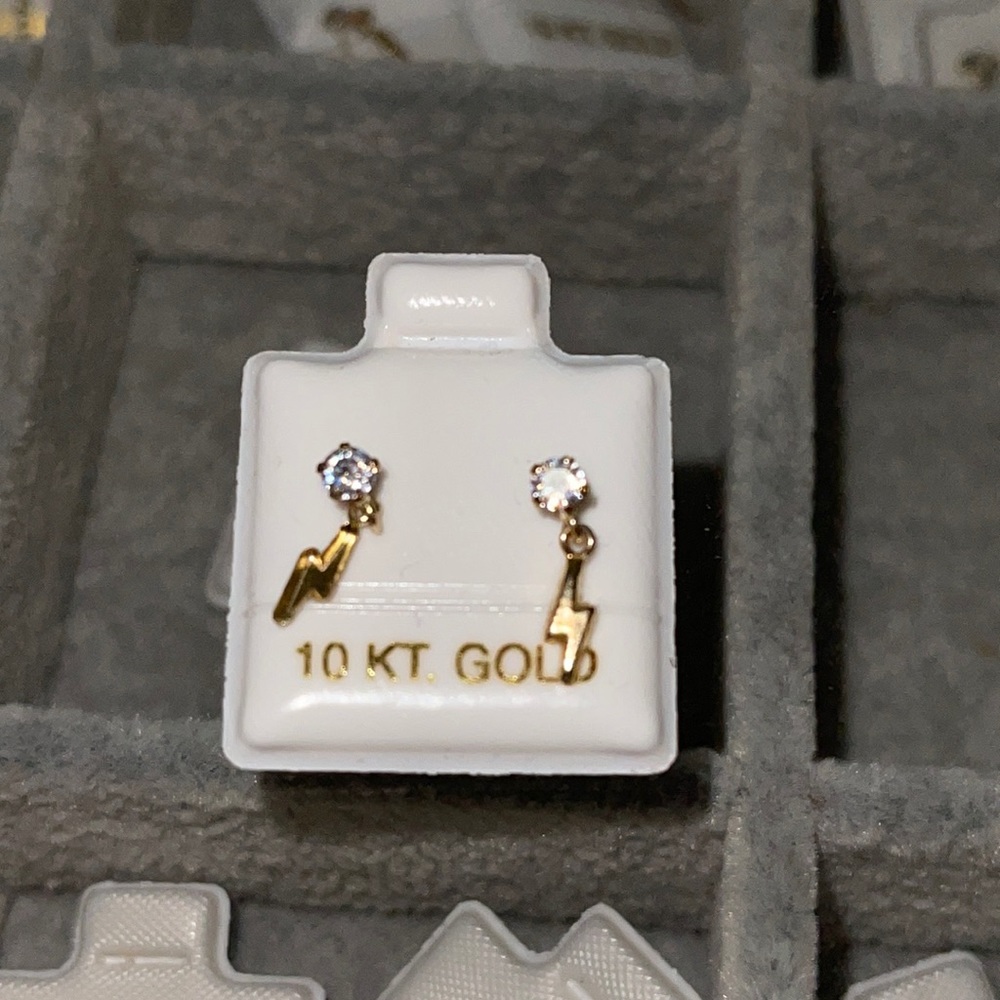 Gold lightning studs